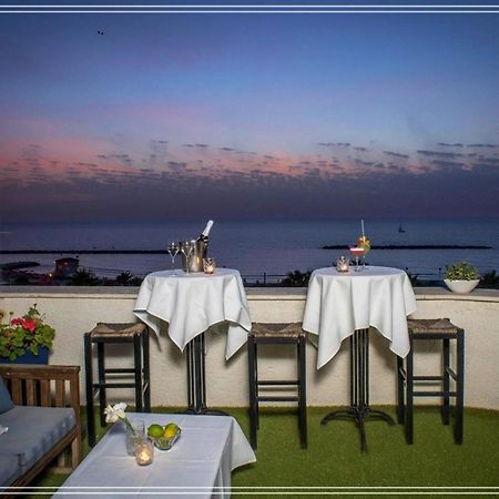 Bugrashov Beach 88 Hotel And Spa Tel Aviv Bagian luar foto